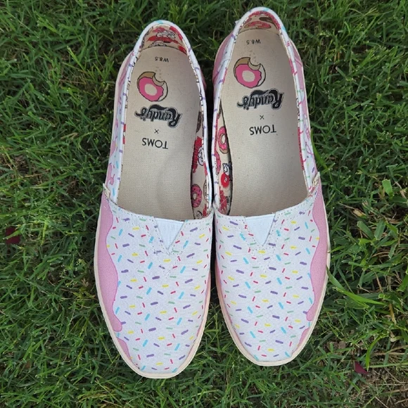 Toms X Randy's Donut Sprinkle Shoes Limited Edition - Picture 3 of 8